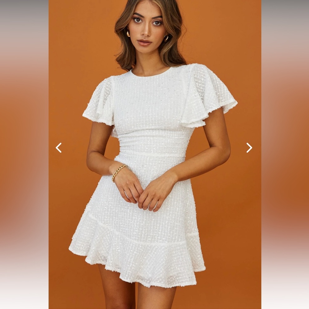 Selfie Leslie Isabelle Angel Sleeve Empire Dress - White